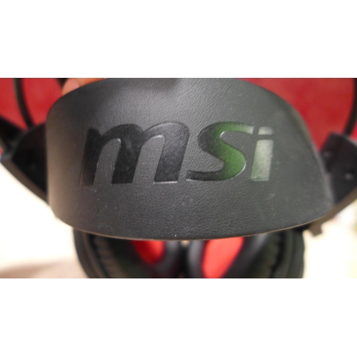 3233 - MSI DS502 gaming headset