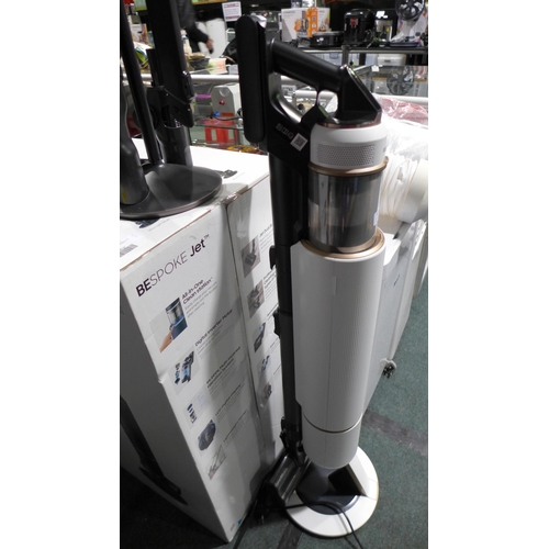 3238 - Samsung Bespoke Jet Pet  Vacuum Cleaner with Battery, Original RRP £499.99 + vat     (309-215)   * T... 