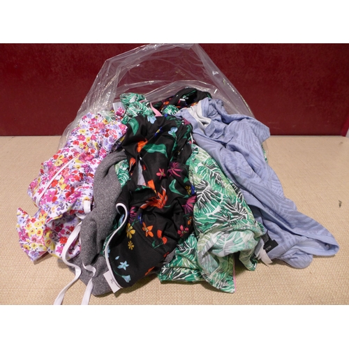 3240 - Quantity of women's pyjama and loungewear - mixed size, style and colour * this lot is subject to VA... 