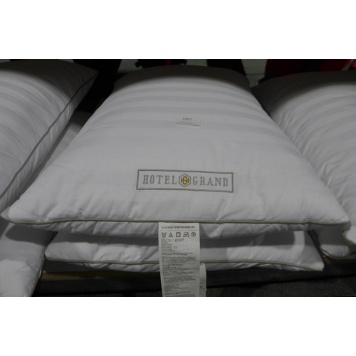 3359 - Two Hotel Grand pillows - 86.5% waterfowl feathers and down - 71 x 50cm * this lot is subject to VAT