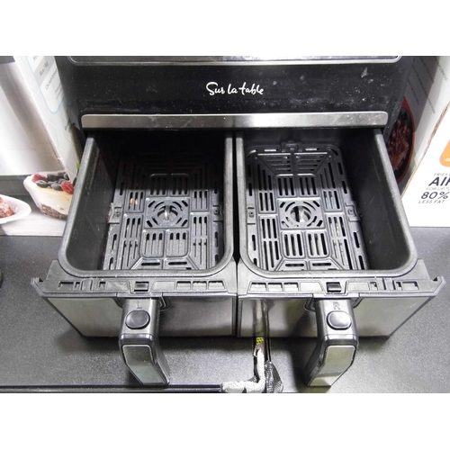 3408 - Sur La Table Double Air Fryer - 2 X 3.8L Trays   (309-198)   * This lot is subject to vat