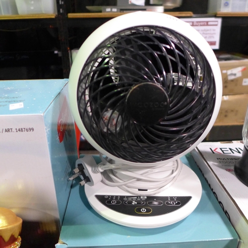 3444 - Iris Woozoo White Desk Fan - No Remote (310-11) * This lot is subject to VAT