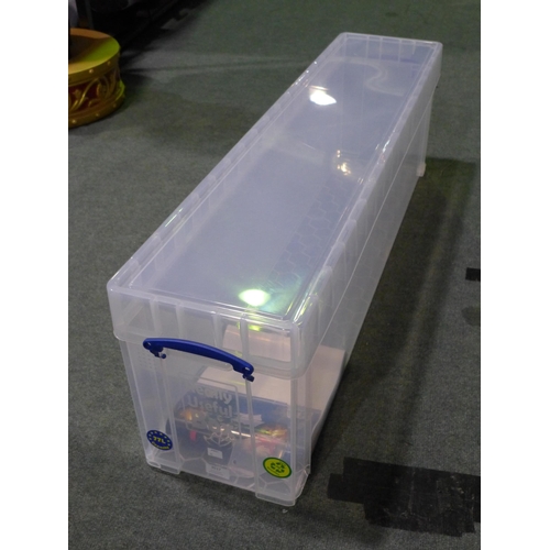 3517 - 77l capacity Really Useful boxes (for Christmas trees) - cracked