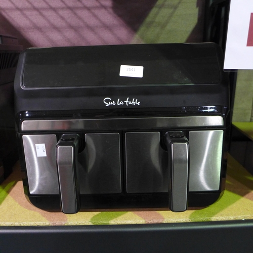 3541 - Sur La Table Double Air Fryer -  2 X 3.8L Trays (310-24) * This lot is subject to VAT