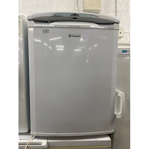 2211I - A Hotpoint Future undercounter fridge (RLA36)