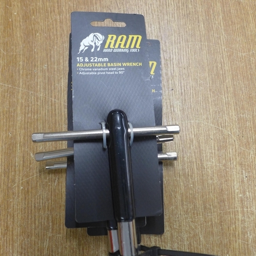 2045 - Three Ram Adjustable 15 - 22mm basin wrenches