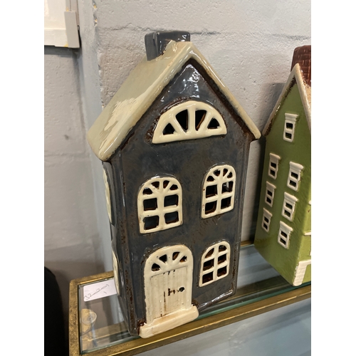 1326 - A ceramic tealight cottage, H 26cms (566708)   #