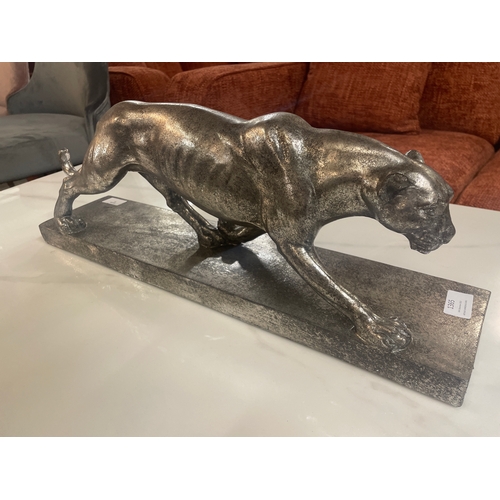 1365 - A large silver painted panther mounted on a plinth - W57cms (55200917)