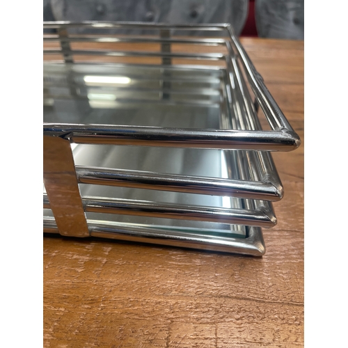 1489 - A square chrome and mirrored cocktail tray, 35cms (GW07516)   #