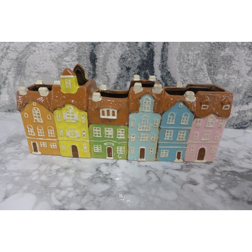 1398 - A ceramic houses planter W34cm (572912)