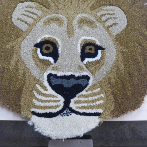 1403 - A 6ft x 4ft lion rug