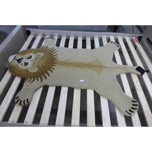 1403 - A 6ft x 4ft lion rug