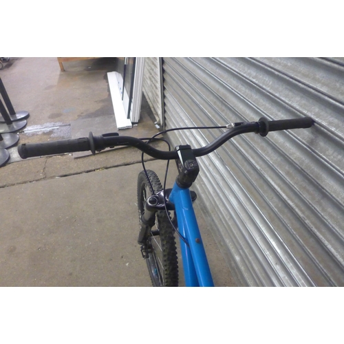 2220 - A blue front suspension jump bike - Police repossession