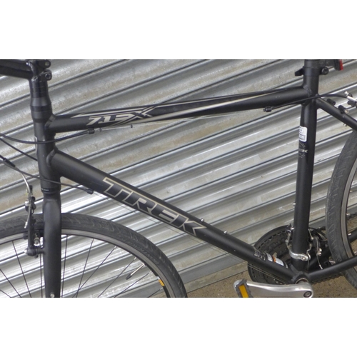 2222 - A Trek 7.1 Fx aluminium framed raod bike with 20