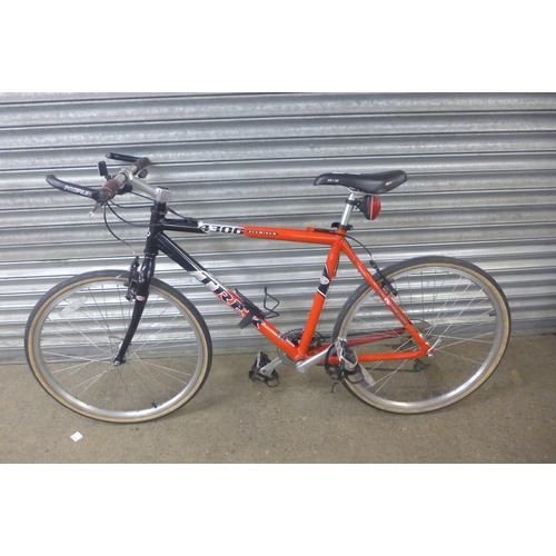 2223 - A Trek 4300 aluminium framed road bike with 19