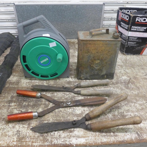 2235 - 3 Shears, a Hozelock hose reel and a petrol can