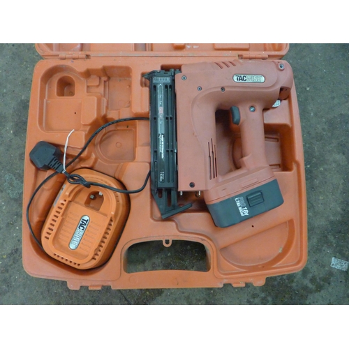 2240 - A Tacwise Ranger 40 18v nail gun