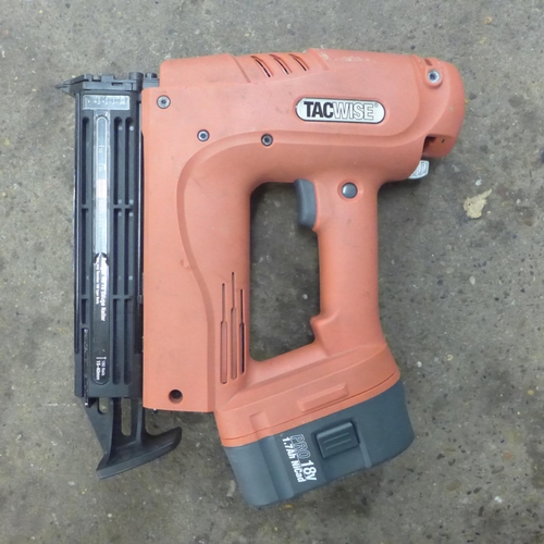 2240 - A Tacwise Ranger 40 18v nail gun