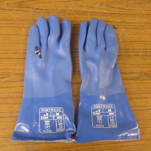 2282 - A box of approx. 96 pairs of Trawlmaster safety gloves