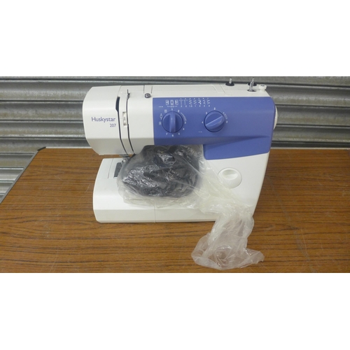 2295 - A Huskystar 207 electric sewing machine with pedal - W