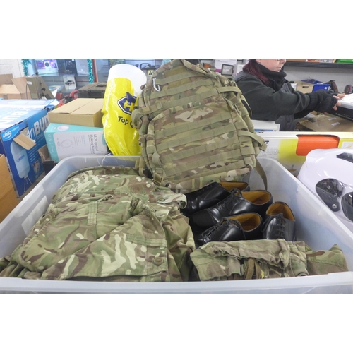 2352 - A box of RAF uniform with shoes and a day bag