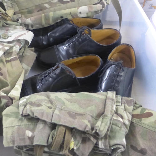 2352 - A box of RAF uniform with shoes and a day bag