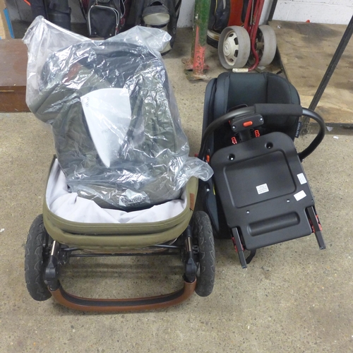 2375 - An Ickle Bubba Stomp pram, a car seat with base plate and pram accessories