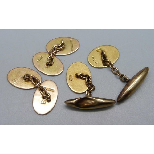 1007 - A pair of 15ct gold cufflinks, Birmingham 1905, 8.7g, and one other pair of cufflinks, oval sides ma... 