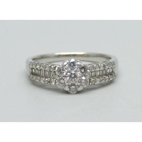 1013 - An 18ct white gold, 43 stone diamond ring, stamped Iliana, total carat weight 0.76cts, 3.7g, N