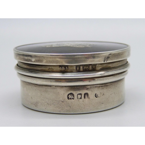 1023 - A silver and tortoiseshell pot, Australia, 4cm diameter