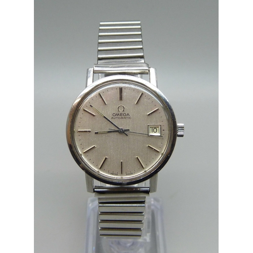 1024 - An Omega automatic wristwatch with date, cal. 1012 23J, 35mm case, Fixo-Flex bracelet