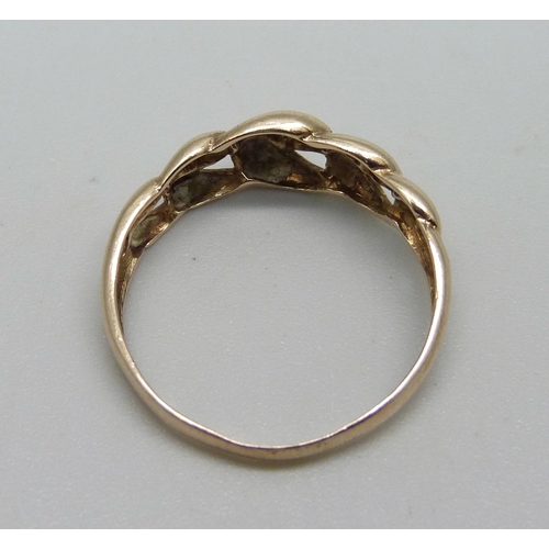 1048 - A 9ct gold ring, 1.6g, Q