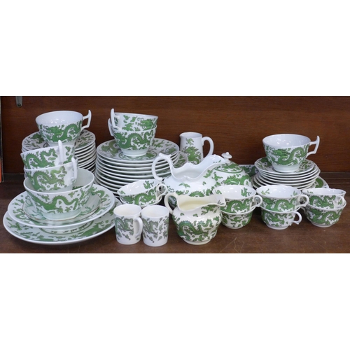 677 - Coalport Green Dragon tea and dinnerwares and a Royal Worcester Green Dragon dish **PLEASE NOTE THIS... 