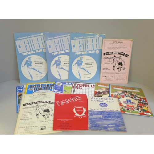 682 - Football memorabilia; football programmes for league games between clubs who are no longer in the Fo... 