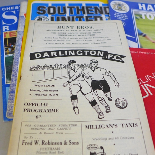 682 - Football memorabilia; football programmes for league games between clubs who are no longer in the Fo... 