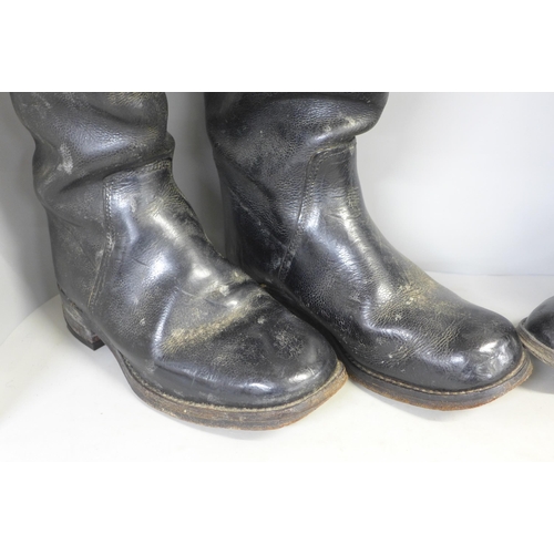 769 - Two pairs of cavalrymen's boots