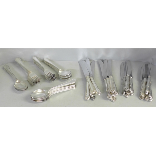 800 - Sheffield steel cutlery, forks, spoons, serving spoons and knives