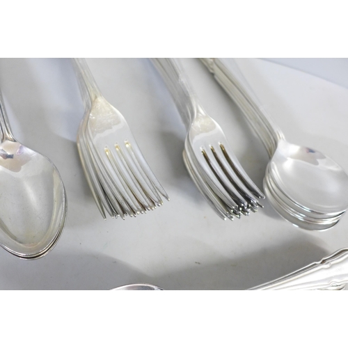 800 - Sheffield steel cutlery, forks, spoons, serving spoons and knives