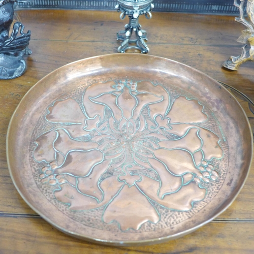 807 - An Arts and Crafts copper mirror, a Newlyn copper pot, another Arts and Crafts tray, a bust, an Edwa... 