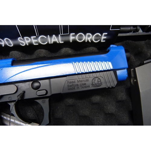 811 - A Lux target shooting air pistol