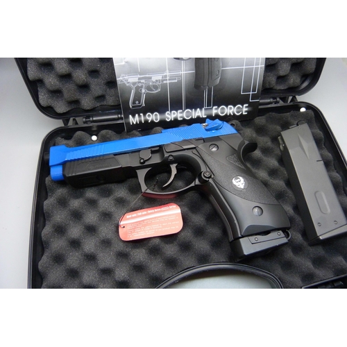 811 - A Lux target shooting air pistol