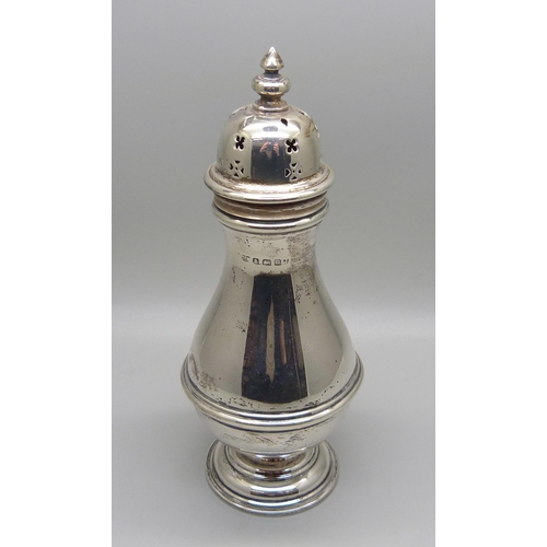 816 - A silver sifter/sugar shaker, Birmingham 1911, 138g