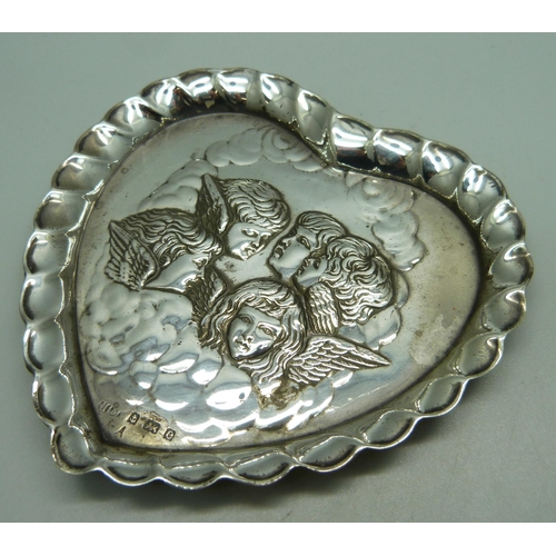 827 - A Reynolds Angels silver pin tray, Birmingham 1904, 42g