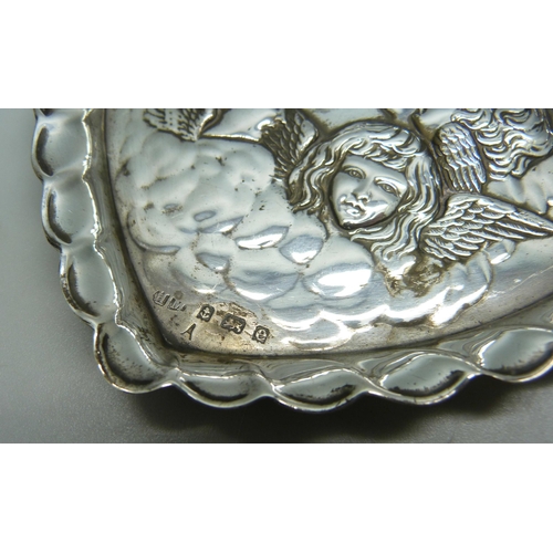 827 - A Reynolds Angels silver pin tray, Birmingham 1904, 42g