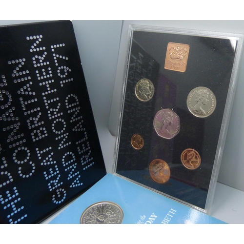 861 - Commemorative British coinage including two Queen Elizabeth II £5 coins, 1970 and 1971 proof sets, e... 