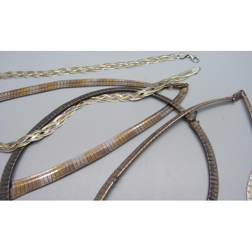 903 - Five silver necklaces and a silver bracelet, 115g