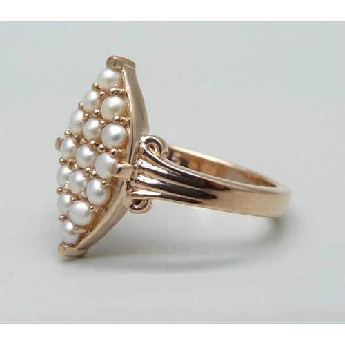 926 - A silver gilt and Indonesian seed pearl ring, Q, with certificate