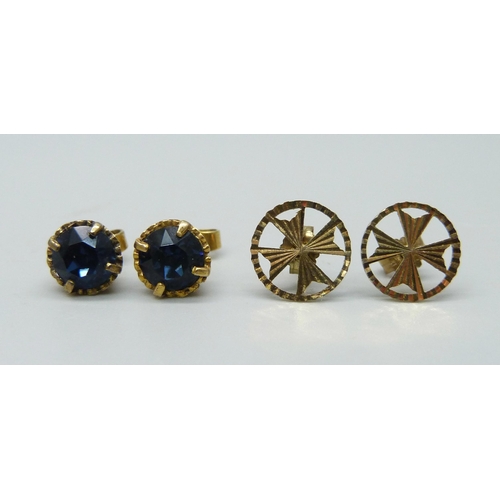 941 - Two pairs of 9ct gold ear studs with gold butterflies, 2.7g