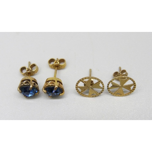 941 - Two pairs of 9ct gold ear studs with gold butterflies, 2.7g