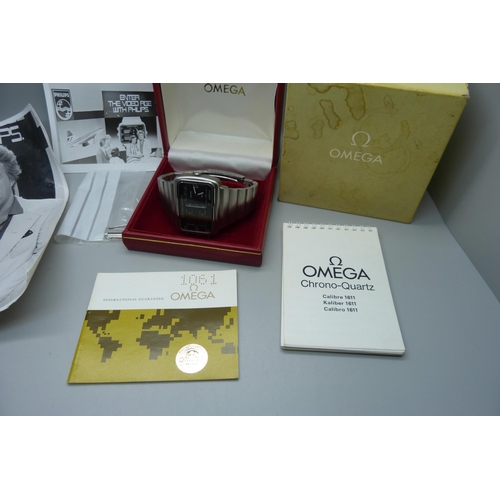 942 - An Omega Montreal Chrono Quartz wristwatch, 1611, with box and provenance, 1979 Philips Electronics ... 